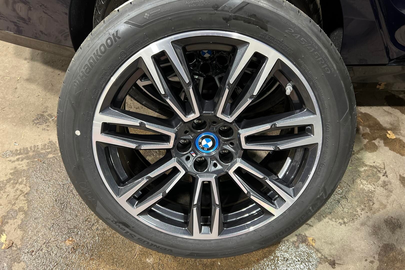 BMW i5 iso kuva 27
