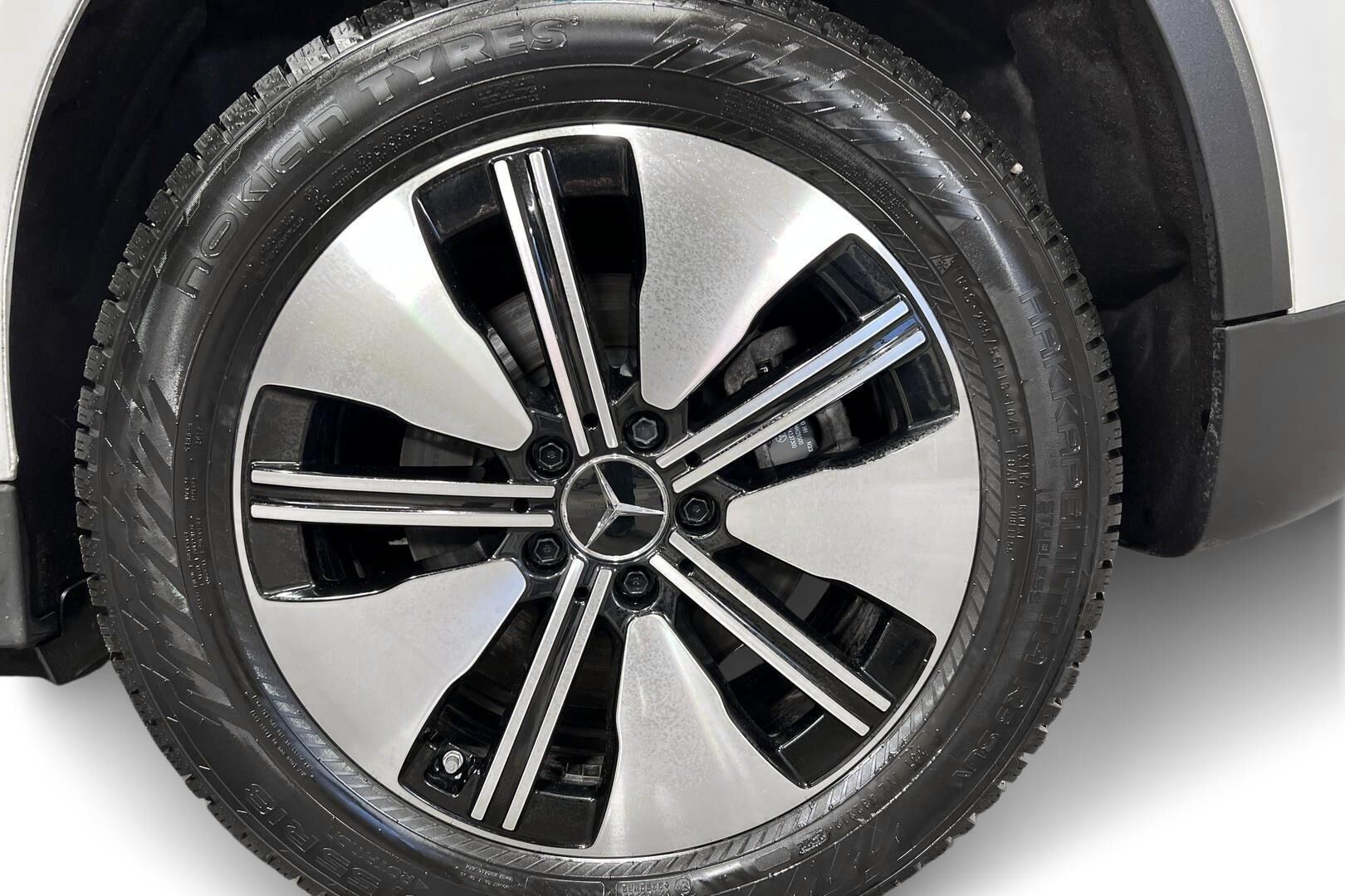 Mercedes-Benz EQA iso kuva 8