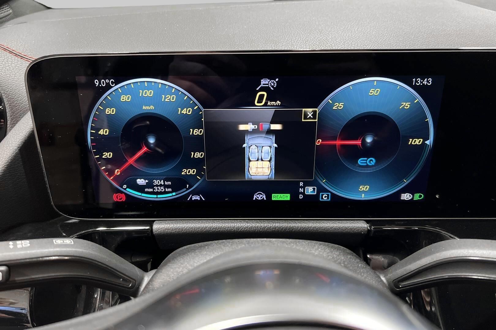 Mercedes-Benz EQA iso kuva 11