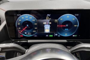 Mercedes-Benz EQA esikatselu 11