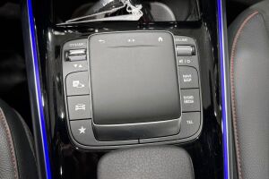 Mercedes-Benz EQA esikatselu 13