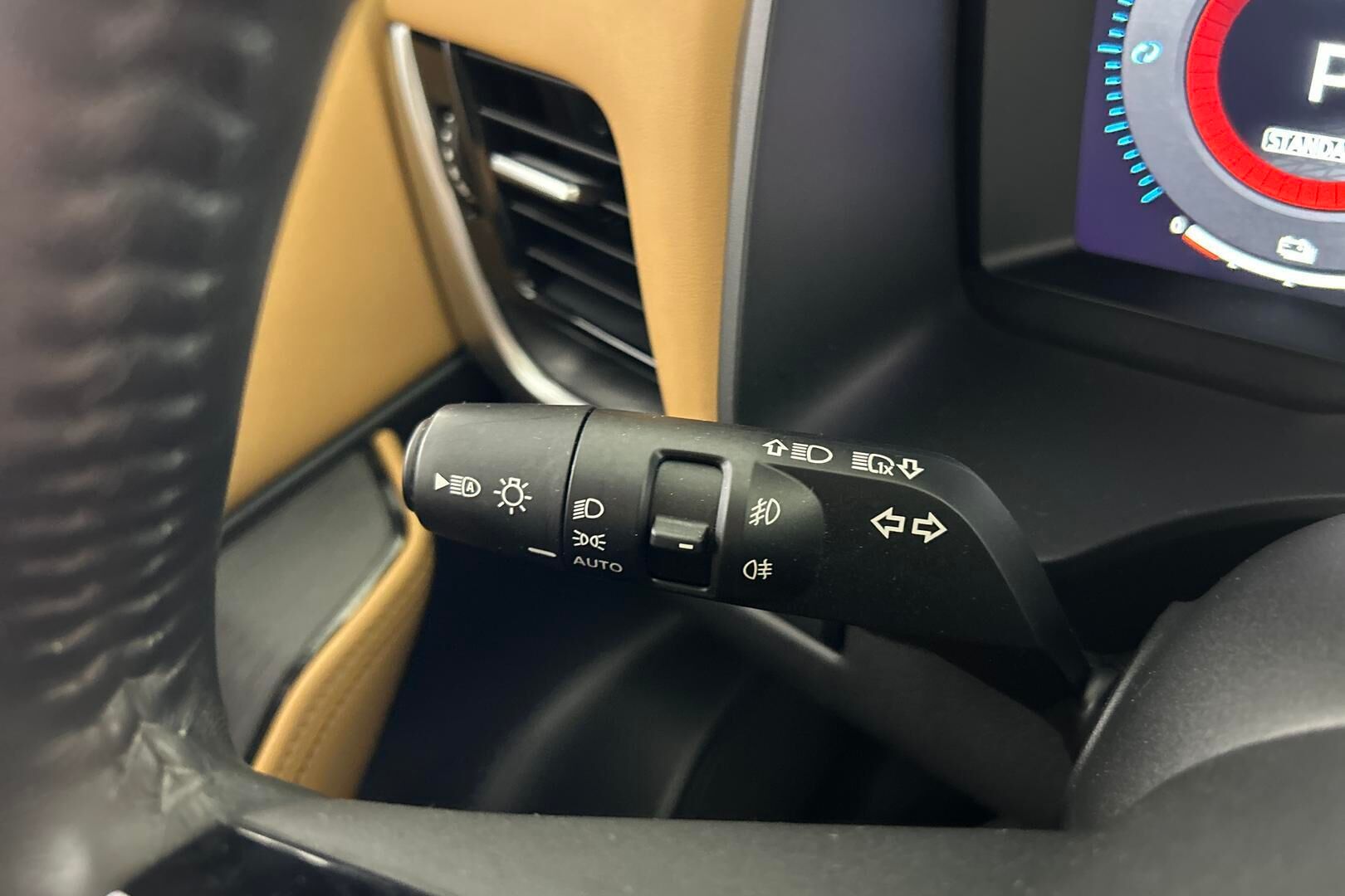 Nissan X-Trail iso kuva 21