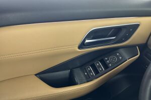 Nissan X-Trail esikatselu 23