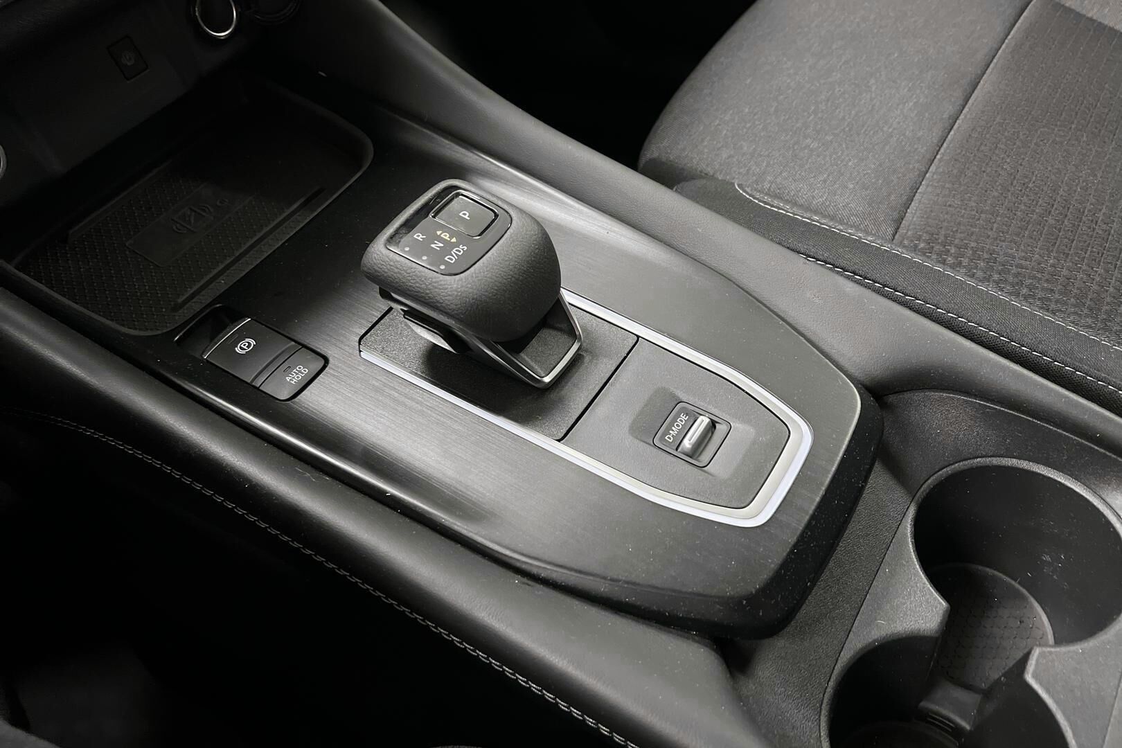 Nissan Qashqai iso kuva 16