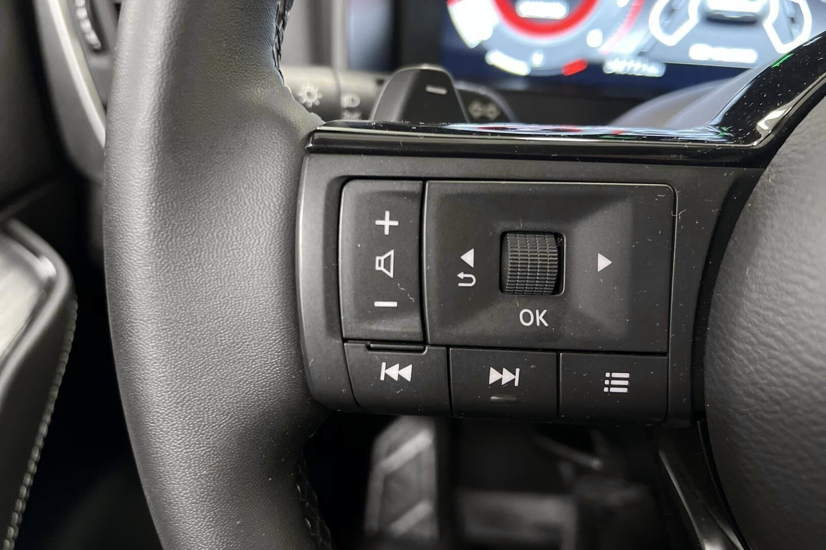 Nissan Qashqai iso kuva 17