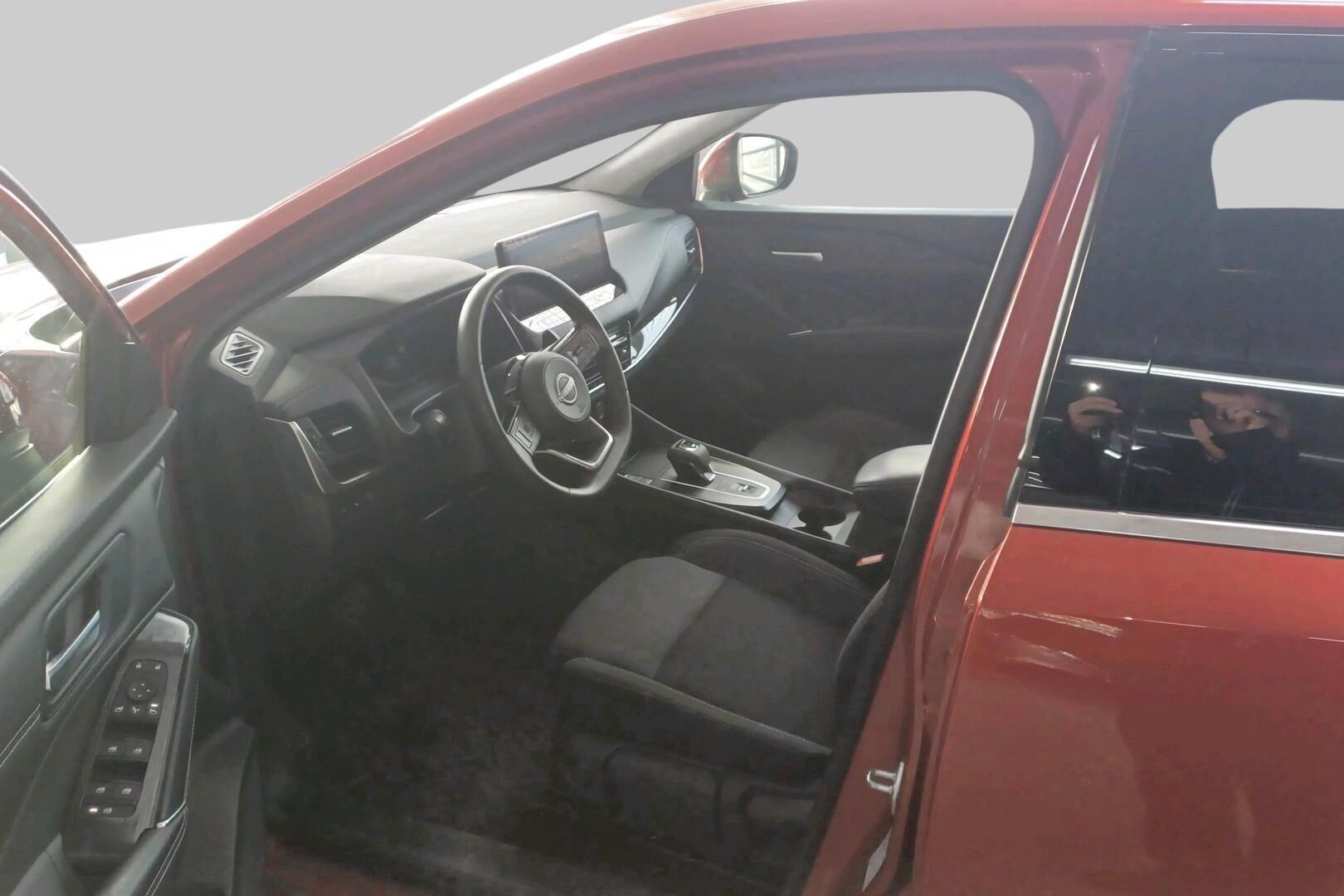 Nissan Qashqai iso kuva 1