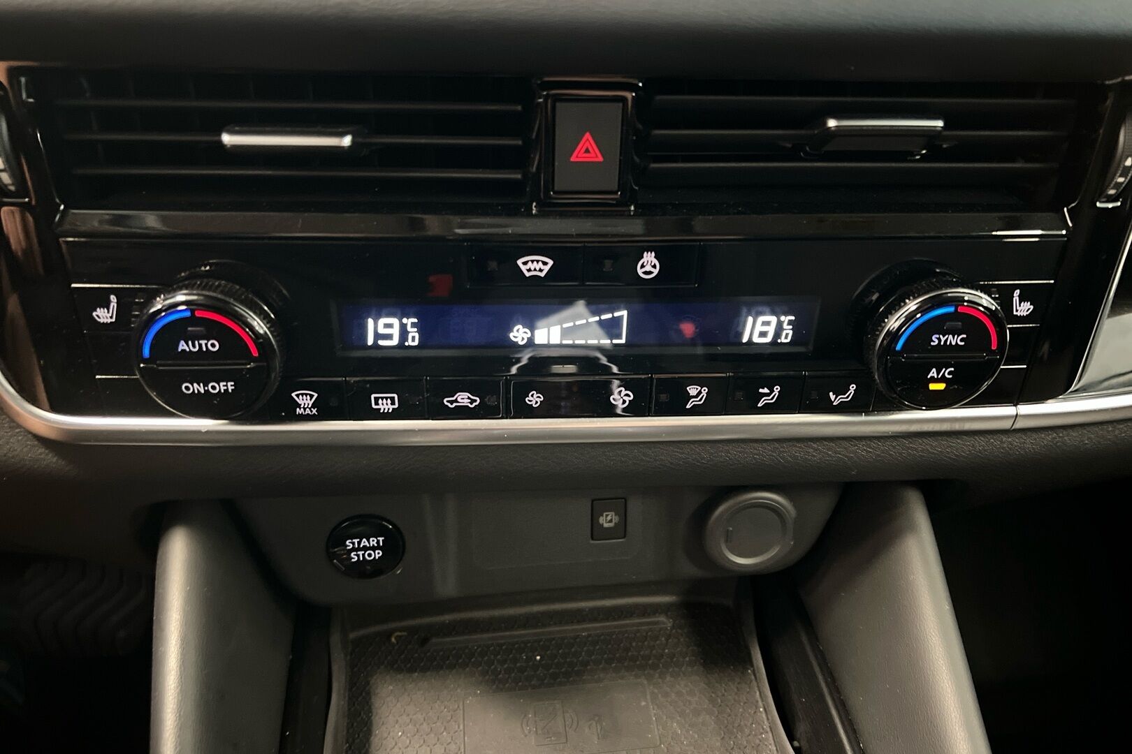 Nissan Qashqai iso kuva 14