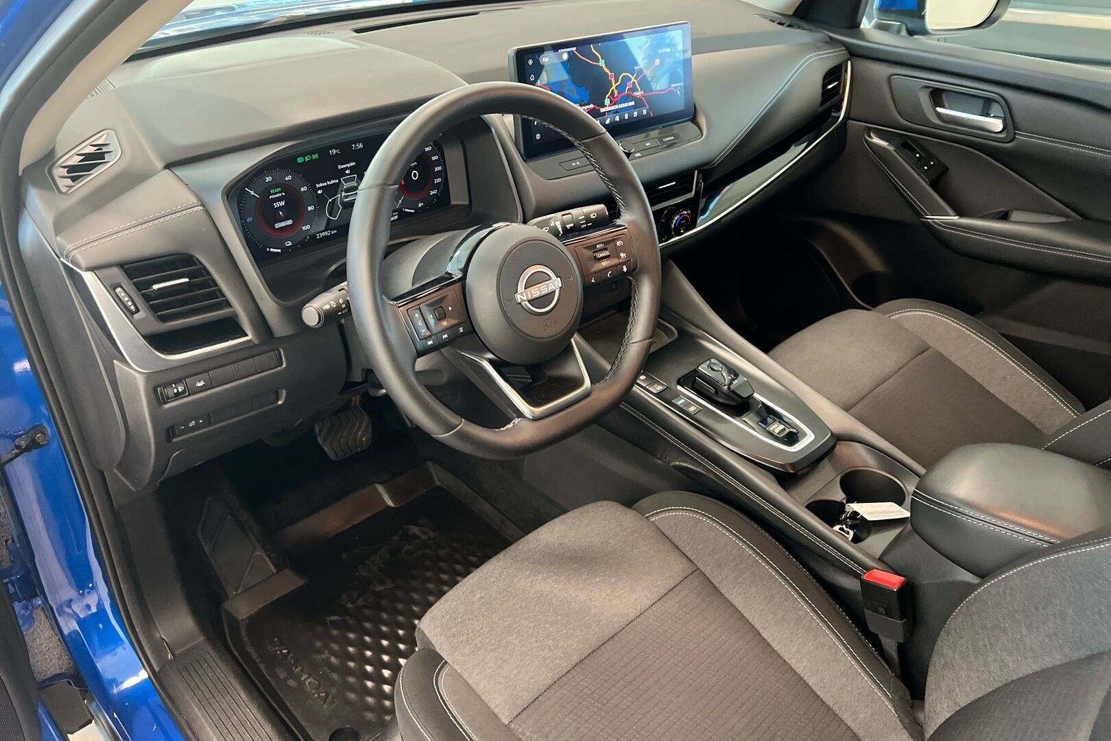 Nissan Qashqai iso kuva 7