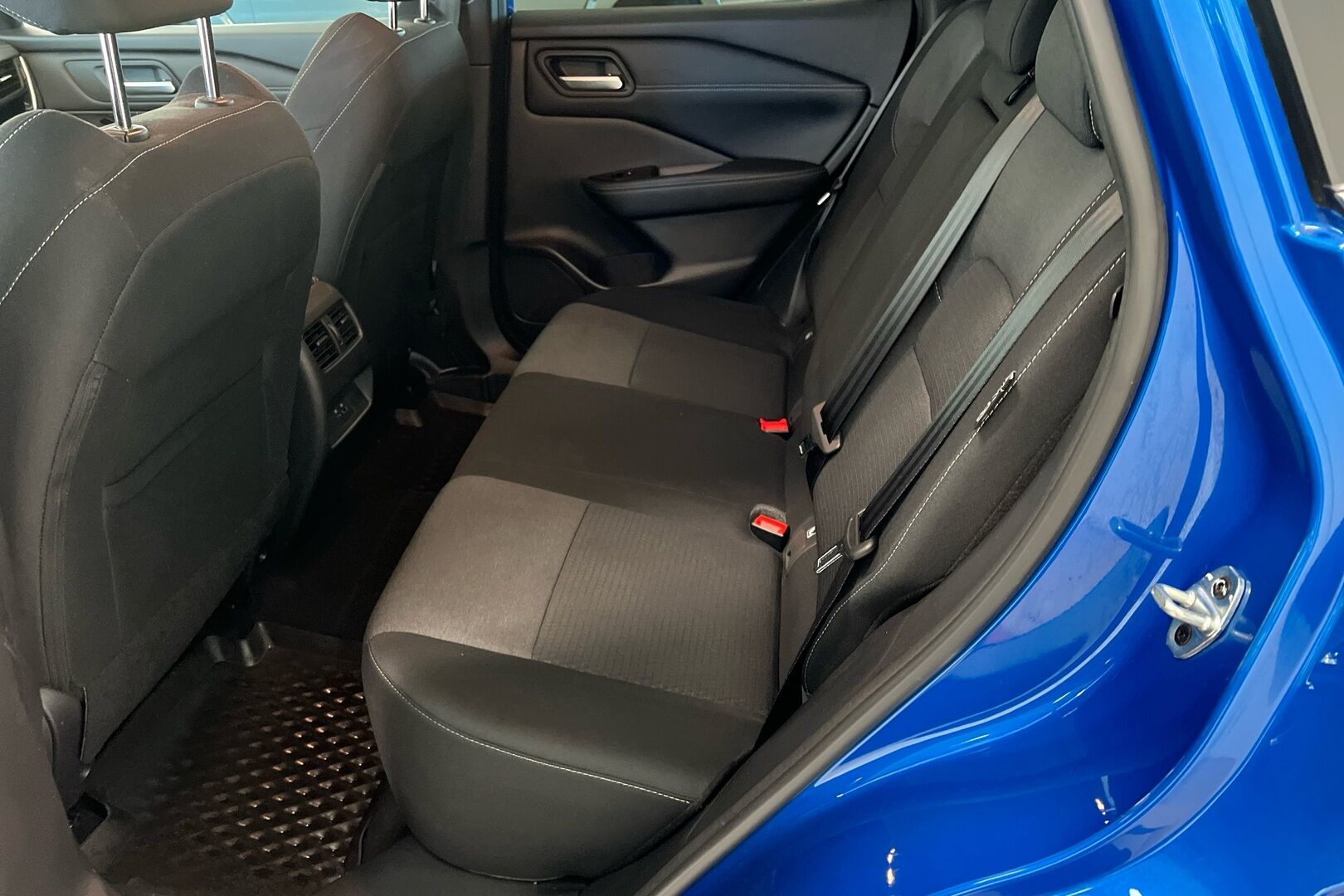 Nissan Qashqai iso kuva 9
