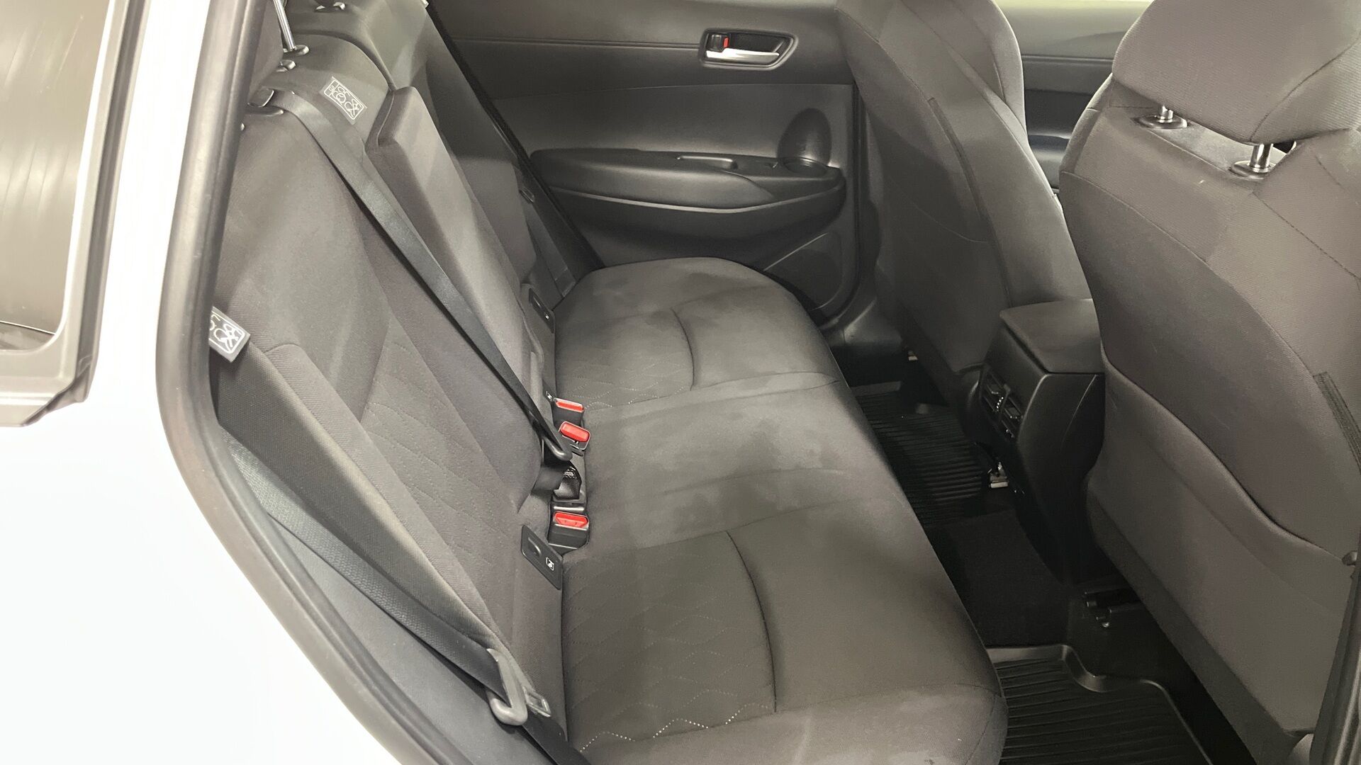 Toyota Corolla Cross iso kuva 15