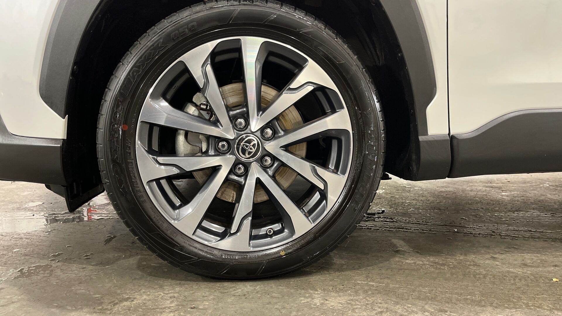 Toyota Corolla Cross iso kuva 17