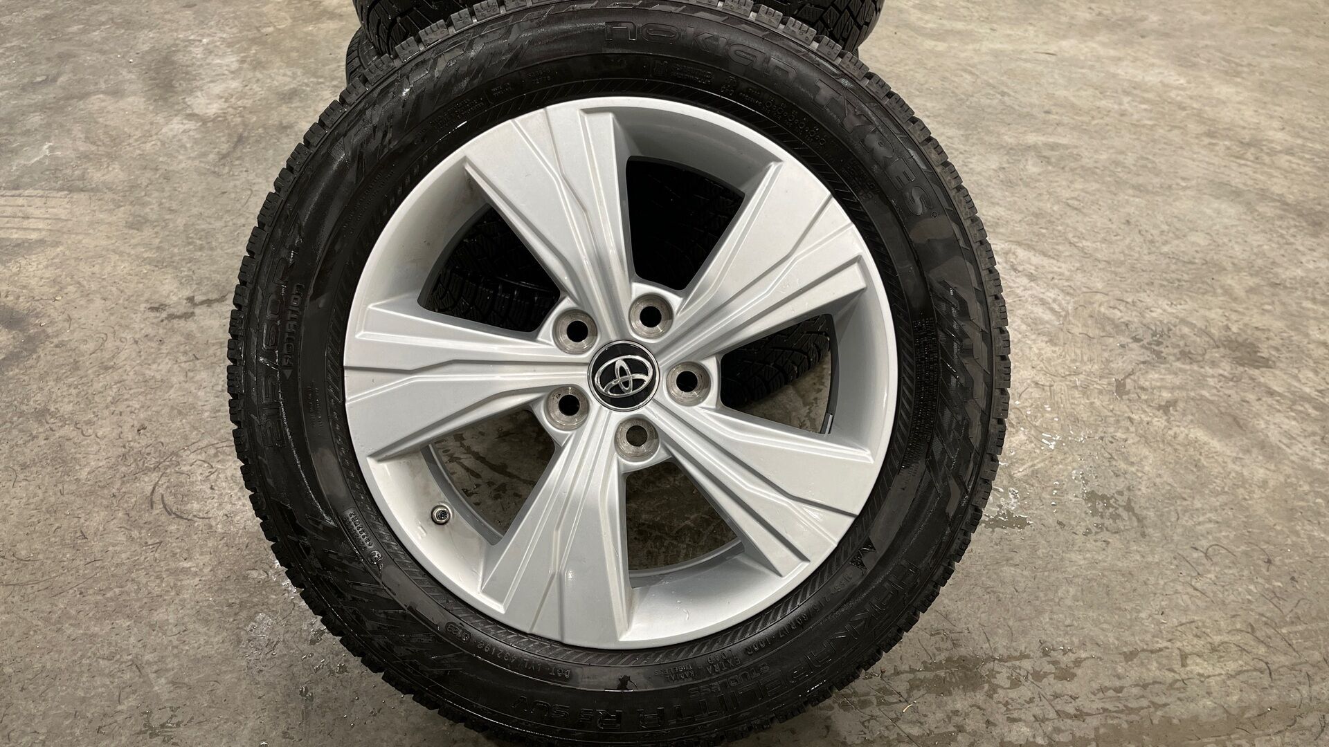 Toyota Corolla Cross iso kuva 18
