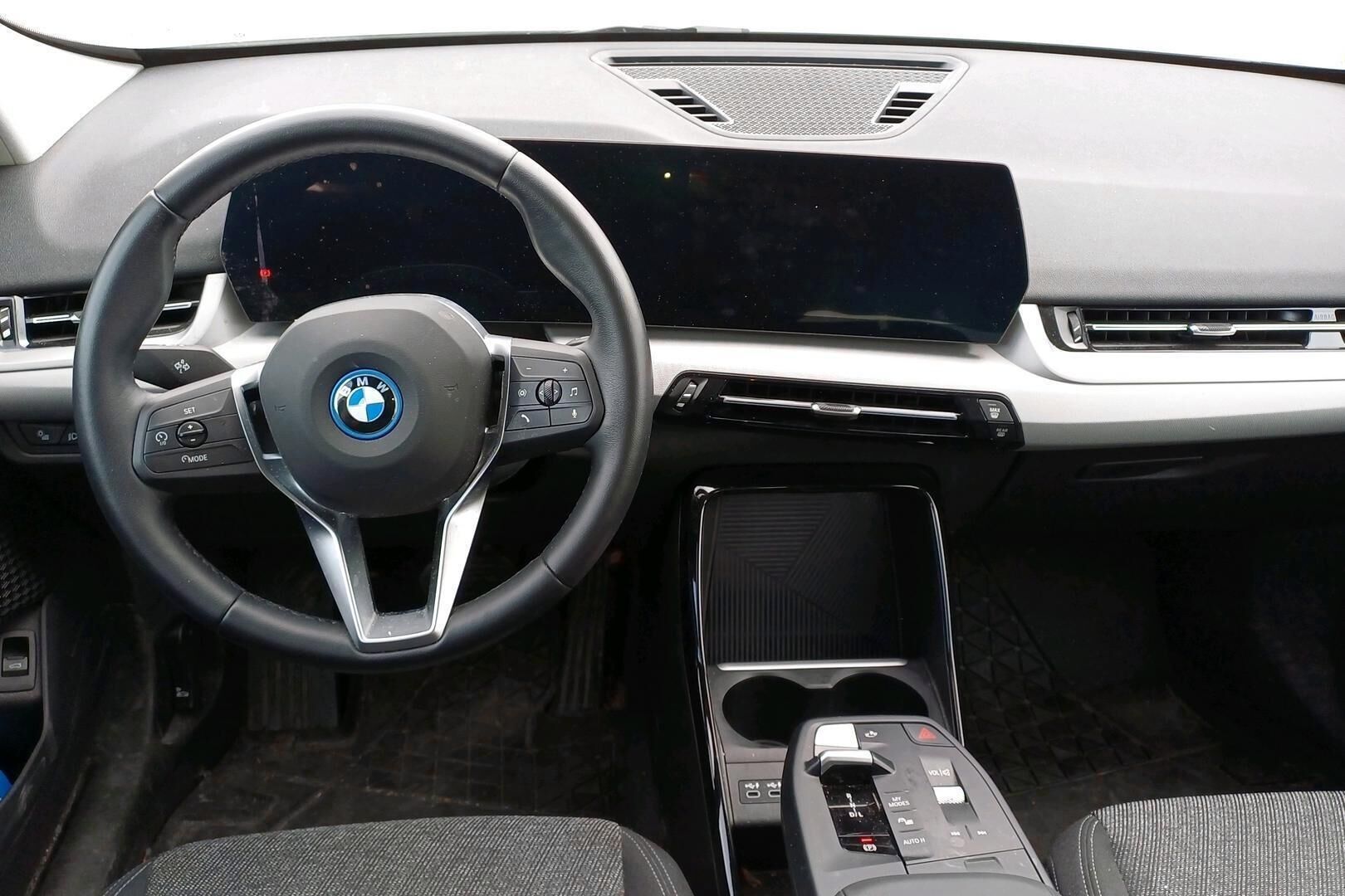 BMW X1 iso kuva 1
