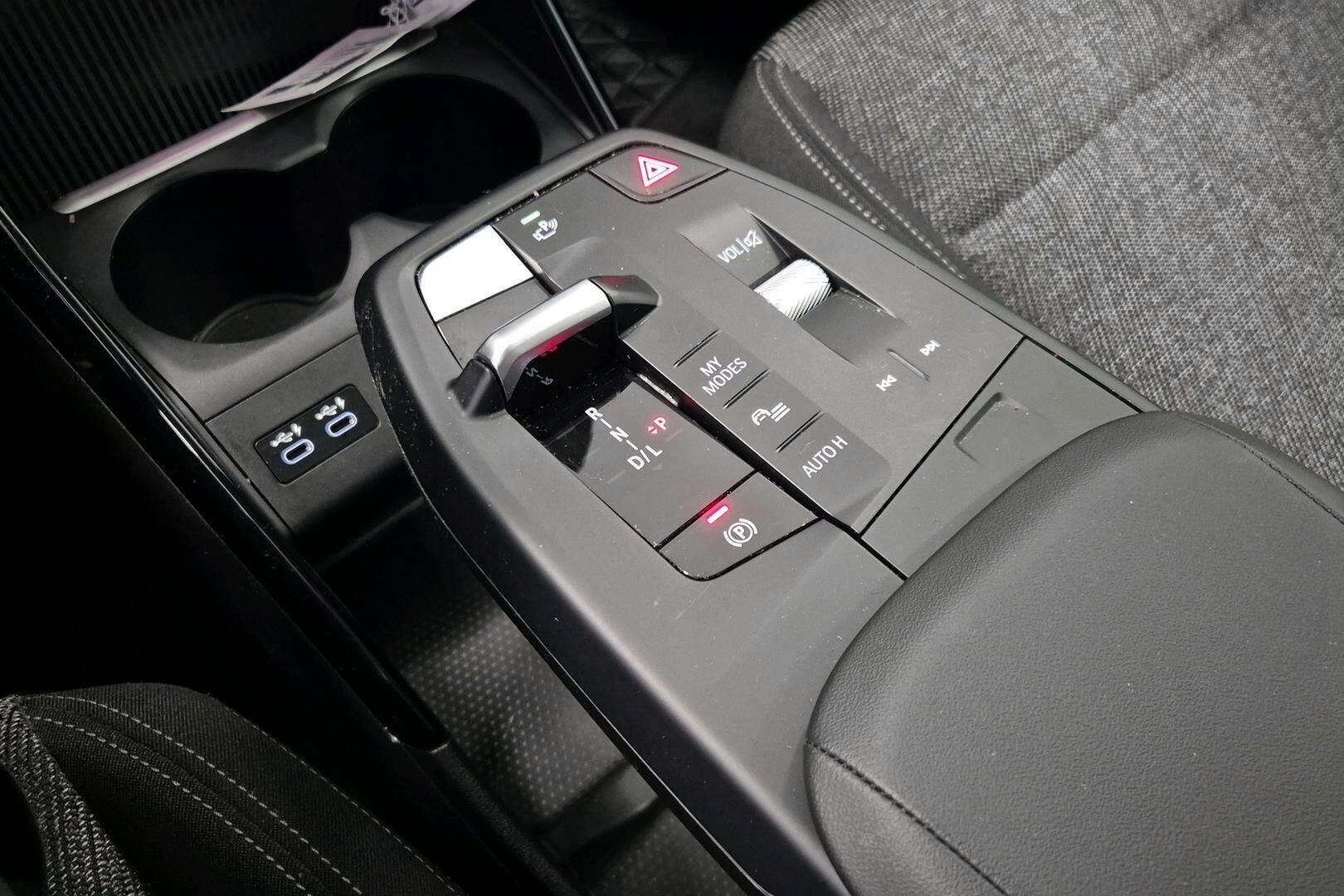 BMW X1 iso kuva 12