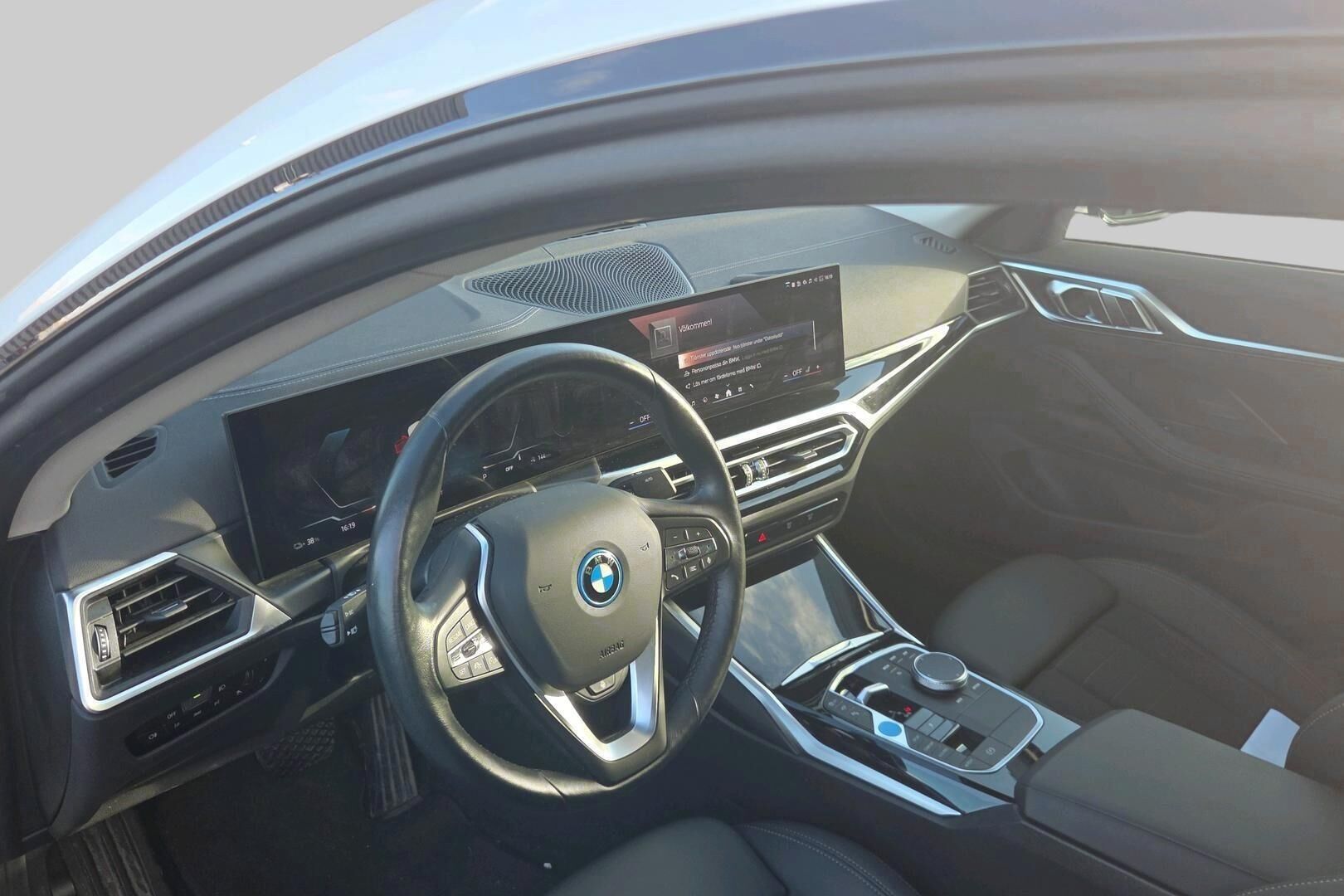 BMW i4 iso kuva 1