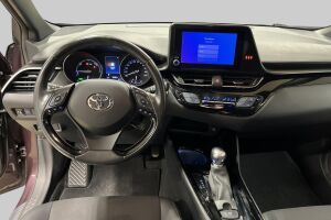 Toyota C-HR esikatselu 10