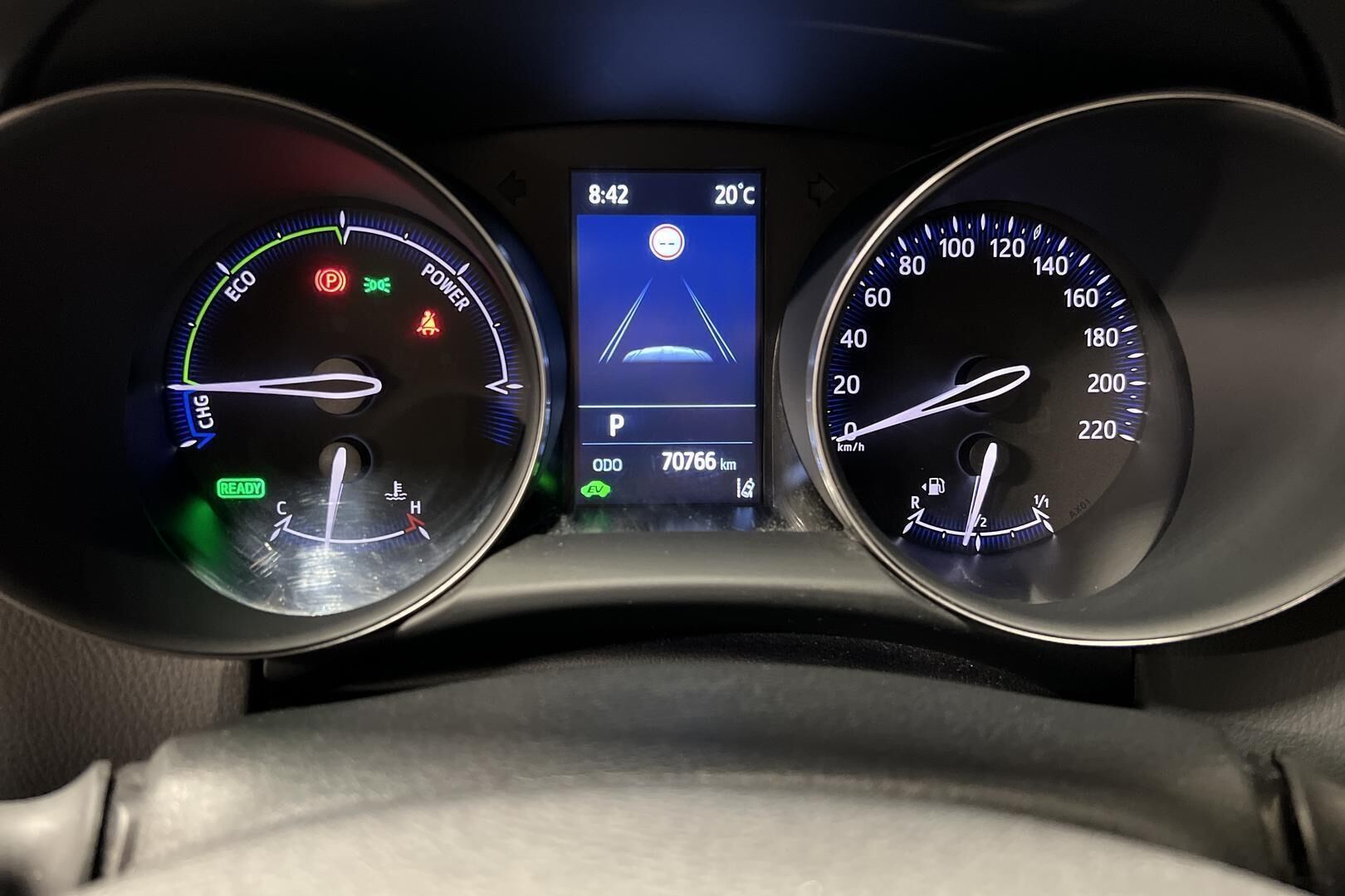 Toyota C-HR iso kuva 13