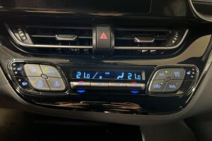 Toyota C-HR esikatselu 15