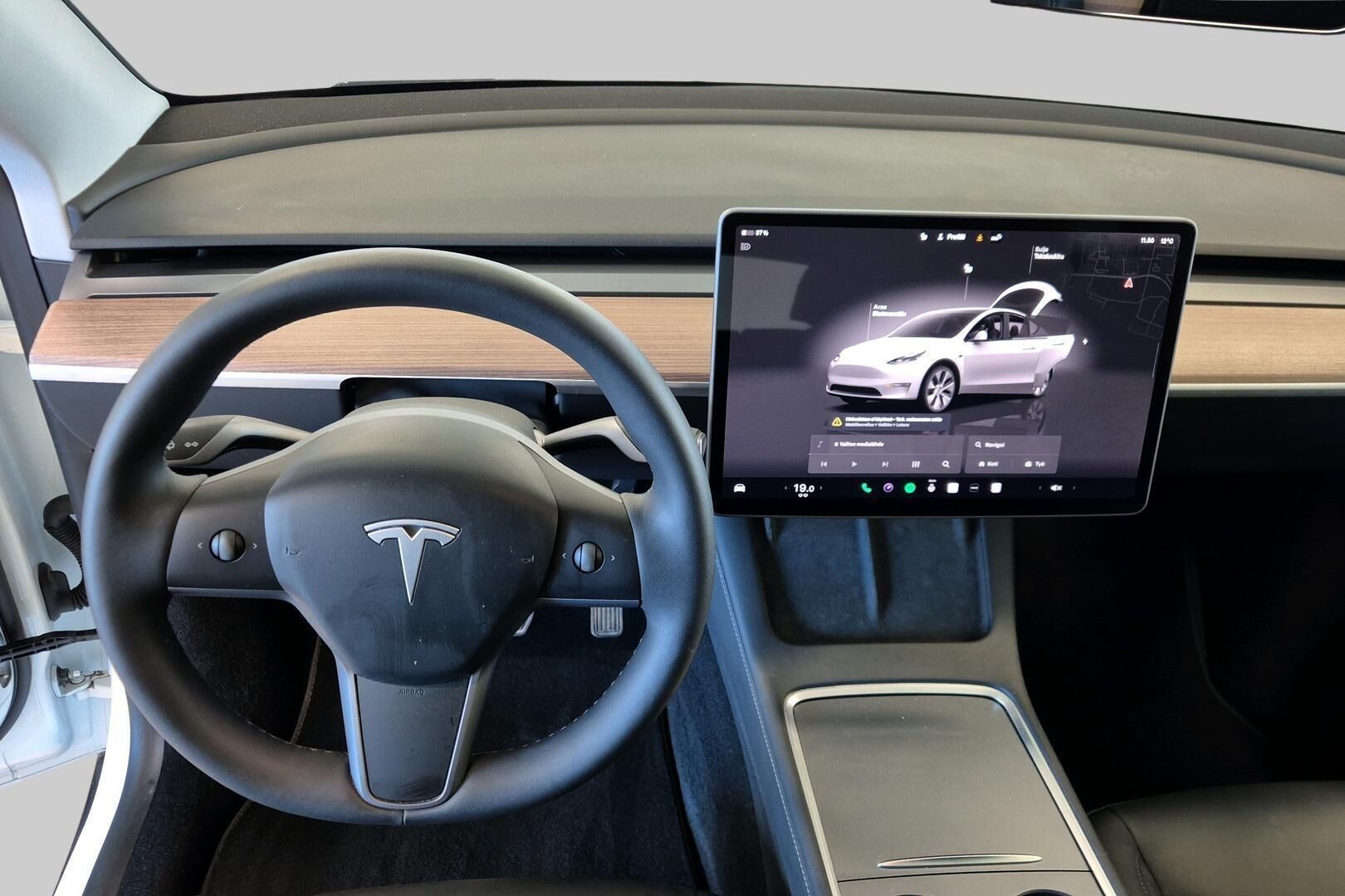Tesla Model Y iso kuva 11