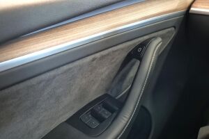Tesla Model Y esikatselu 19