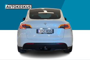 Tesla Model Y esikatselu 6