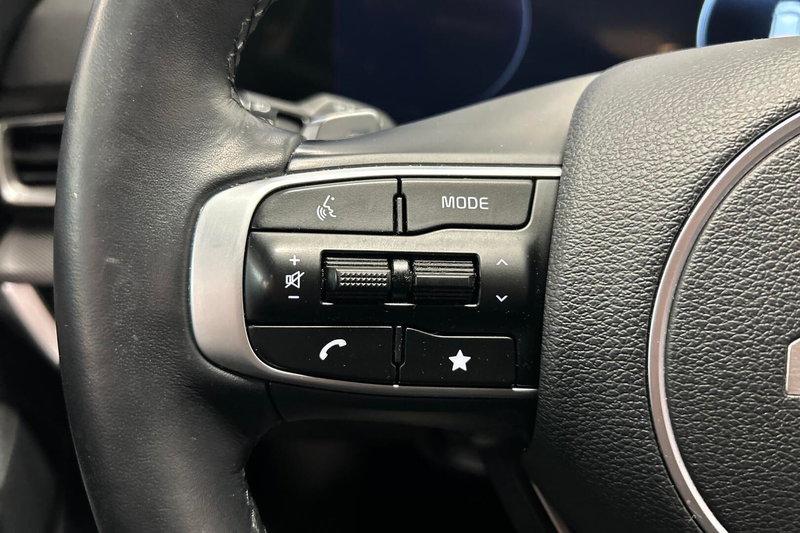 Kia Sportage iso kuva 13