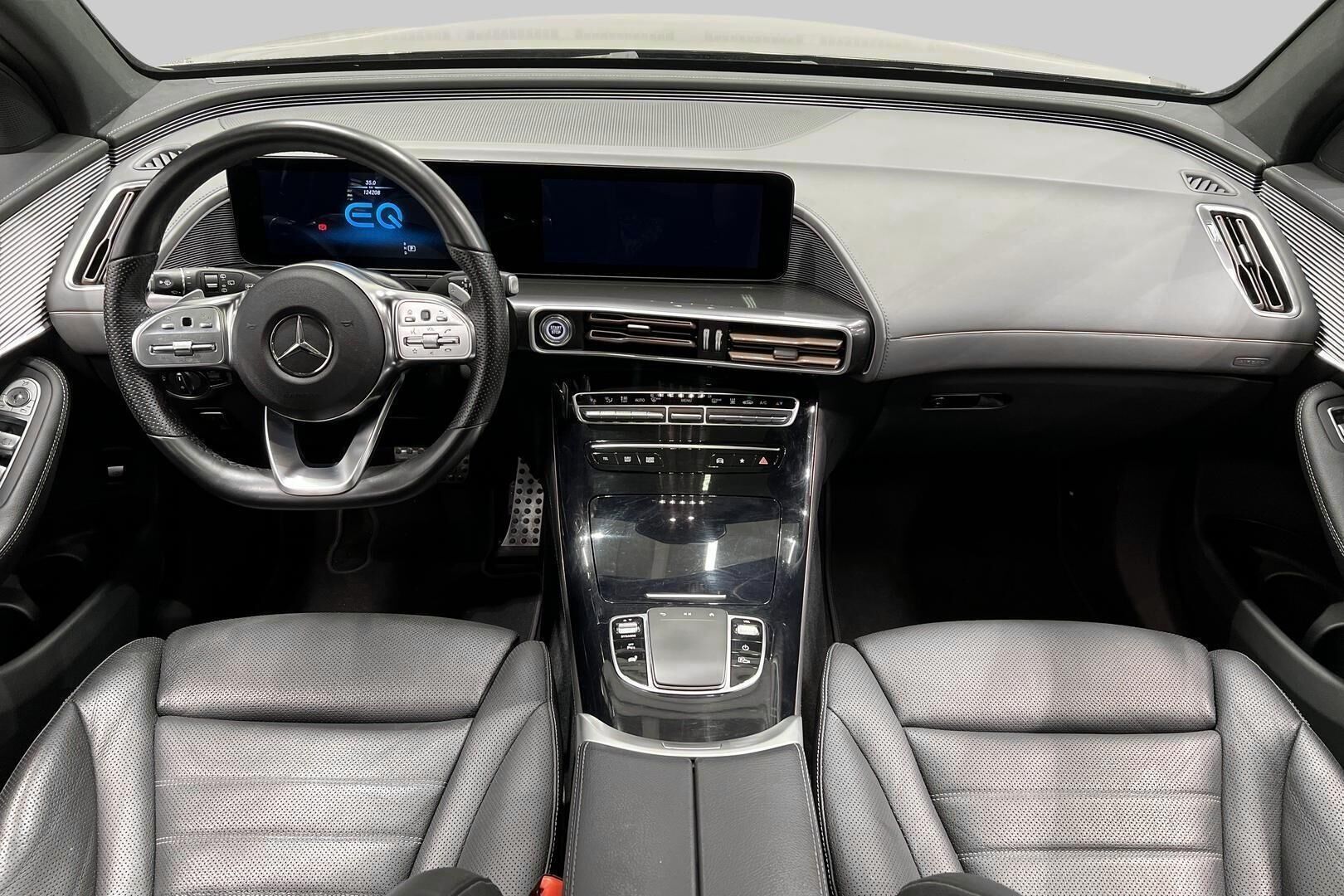 Mercedes-Benz EQC iso kuva 11