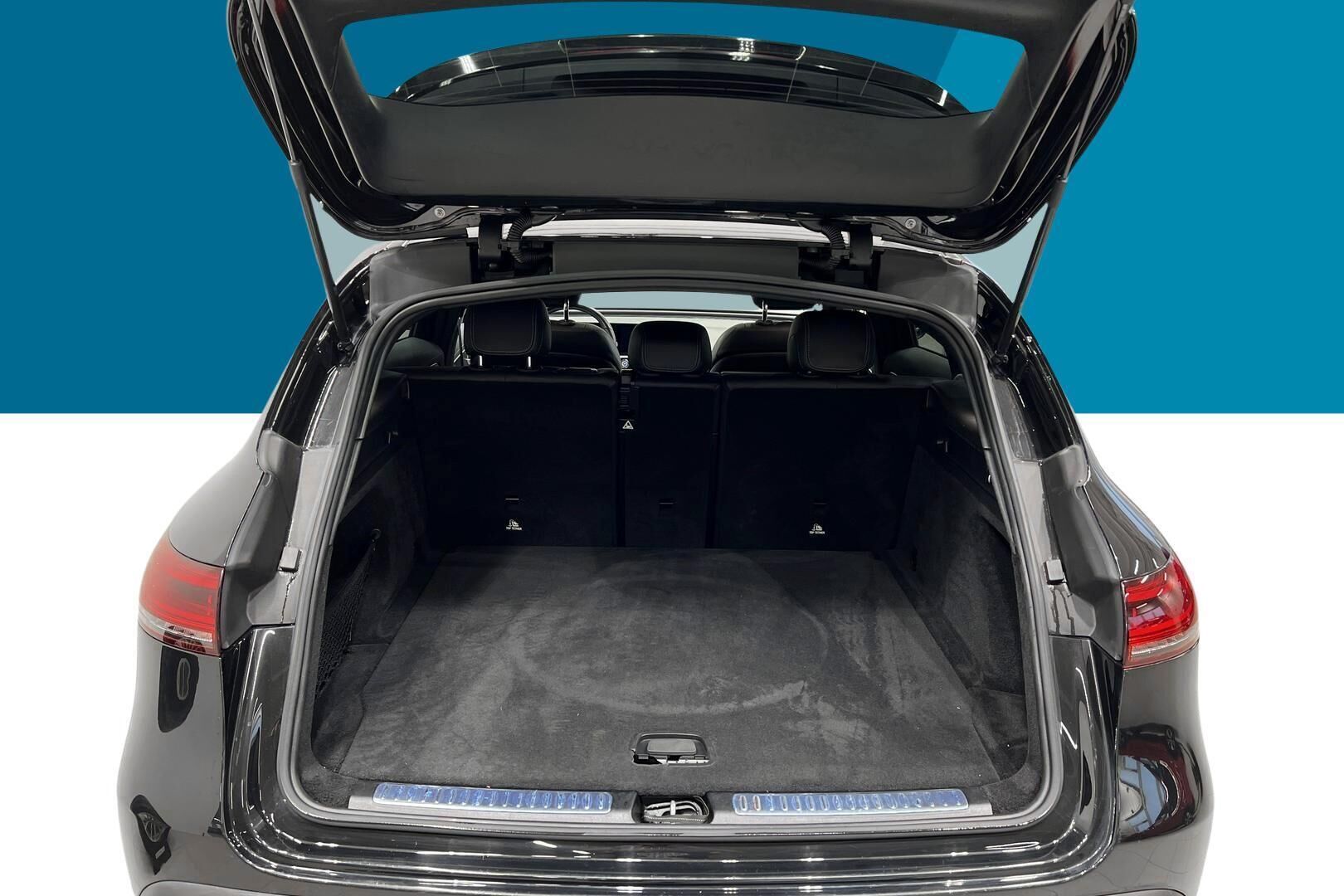 Mercedes-Benz EQC iso kuva 12