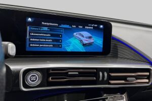 Mercedes-Benz EQC esikatselu 21