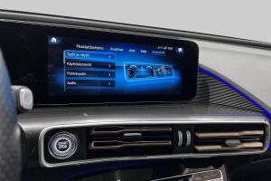 Mercedes-Benz EQC esikatselu 23