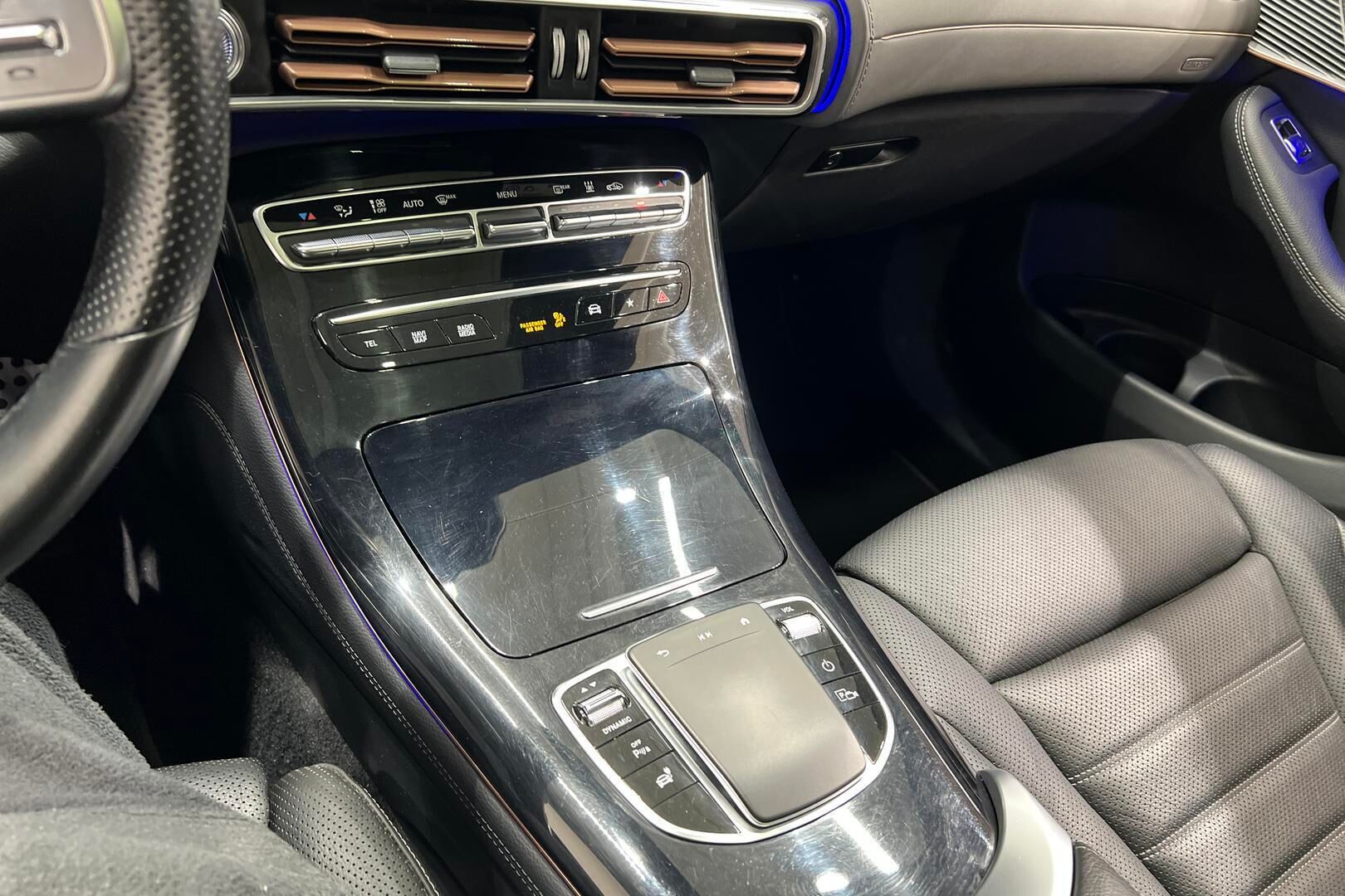 Mercedes-Benz EQC iso kuva 24