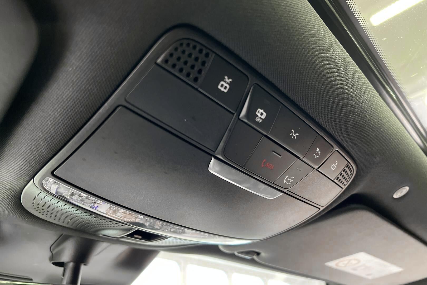 Mercedes-Benz EQC iso kuva 26