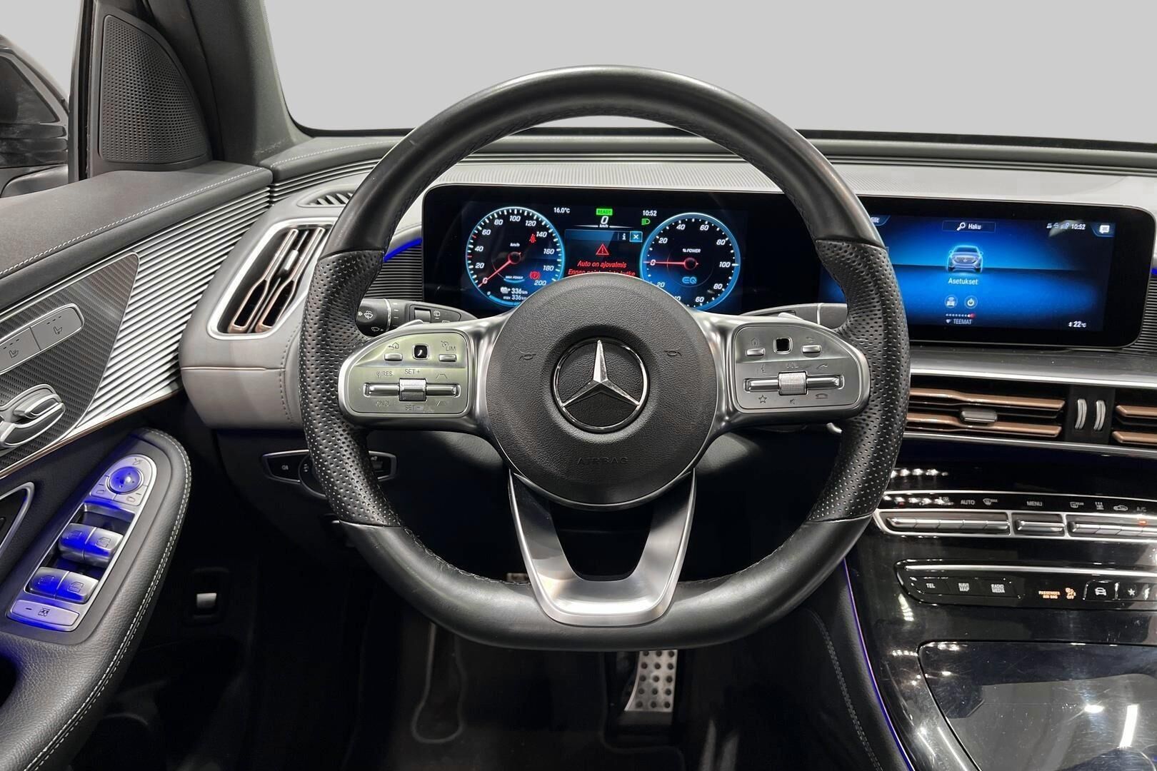 Mercedes-Benz EQC iso kuva 32