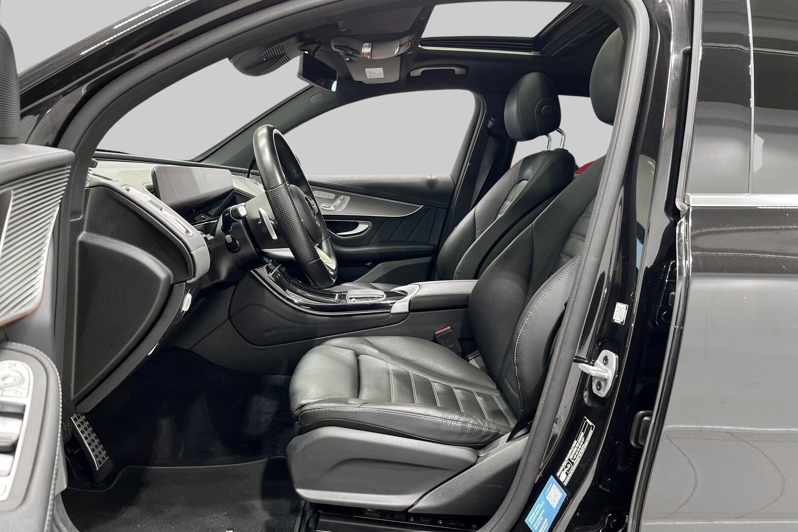 Mercedes-Benz EQC iso kuva 9