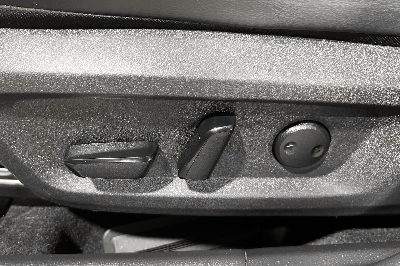 Nissan X-Trail iso kuva 15
