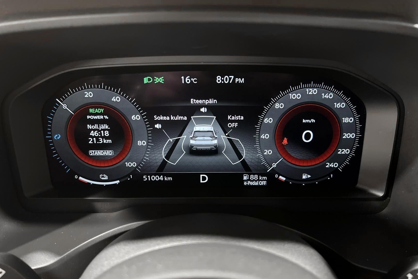 Nissan X-Trail iso kuva 19