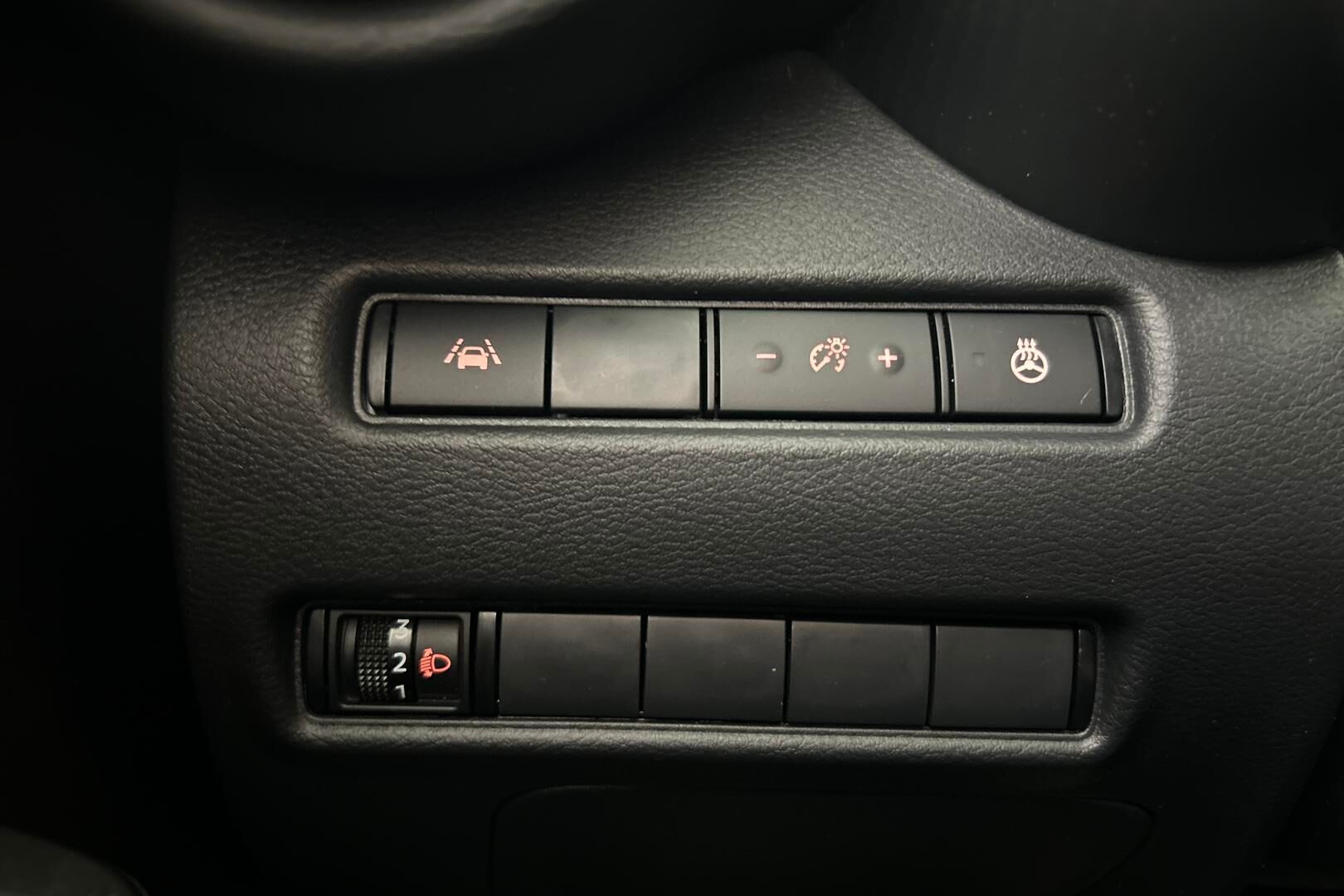 Nissan Juke iso kuva 18