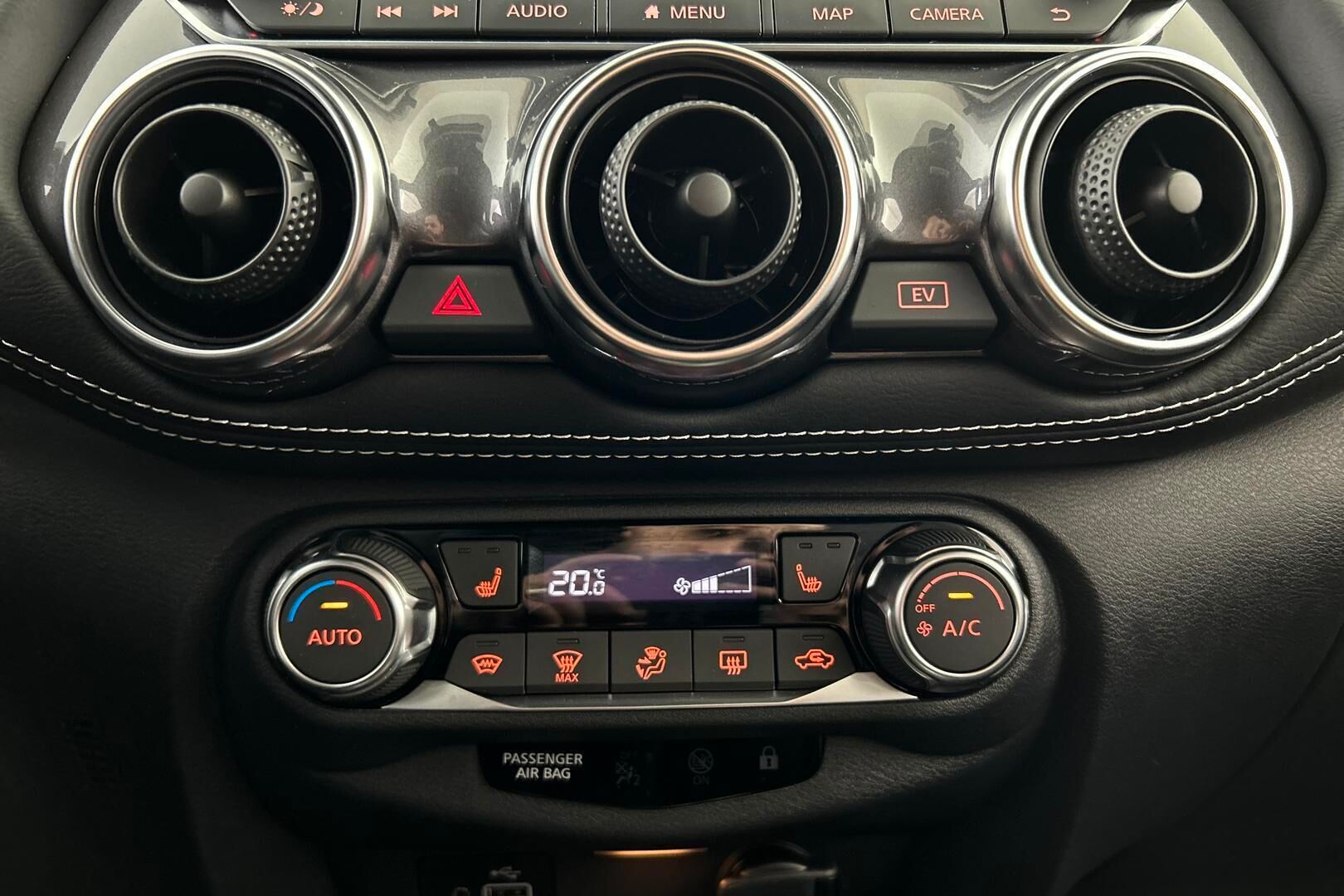 Nissan Juke iso kuva 26