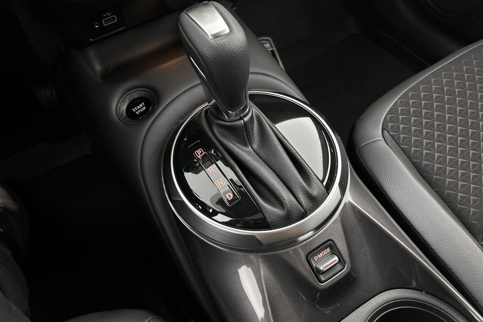 Nissan Juke iso kuva 28