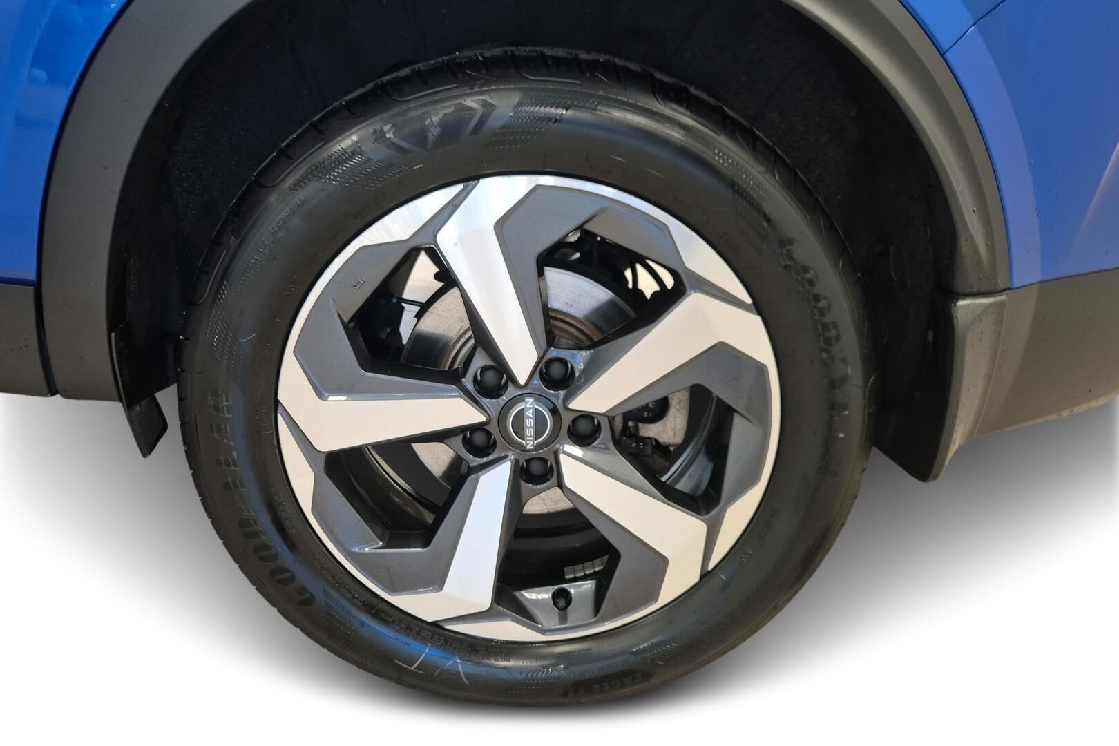 Nissan Qashqai iso kuva 13
