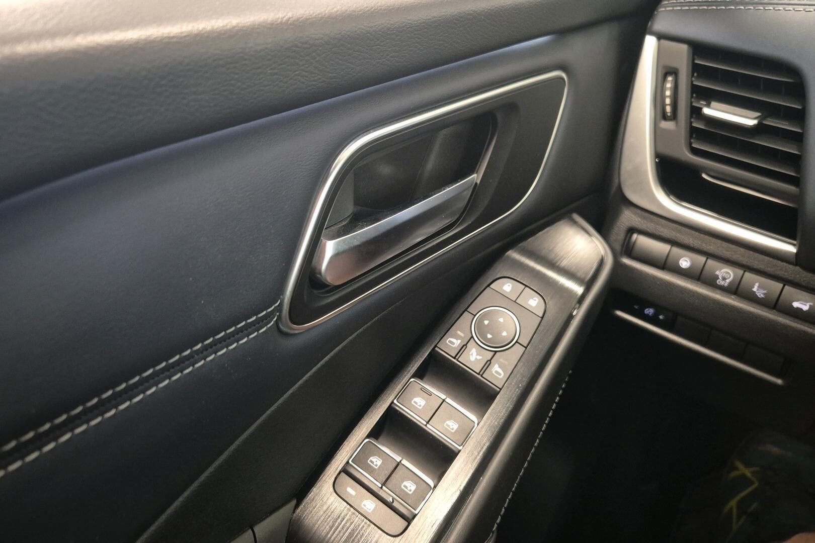 Nissan Qashqai iso kuva 20
