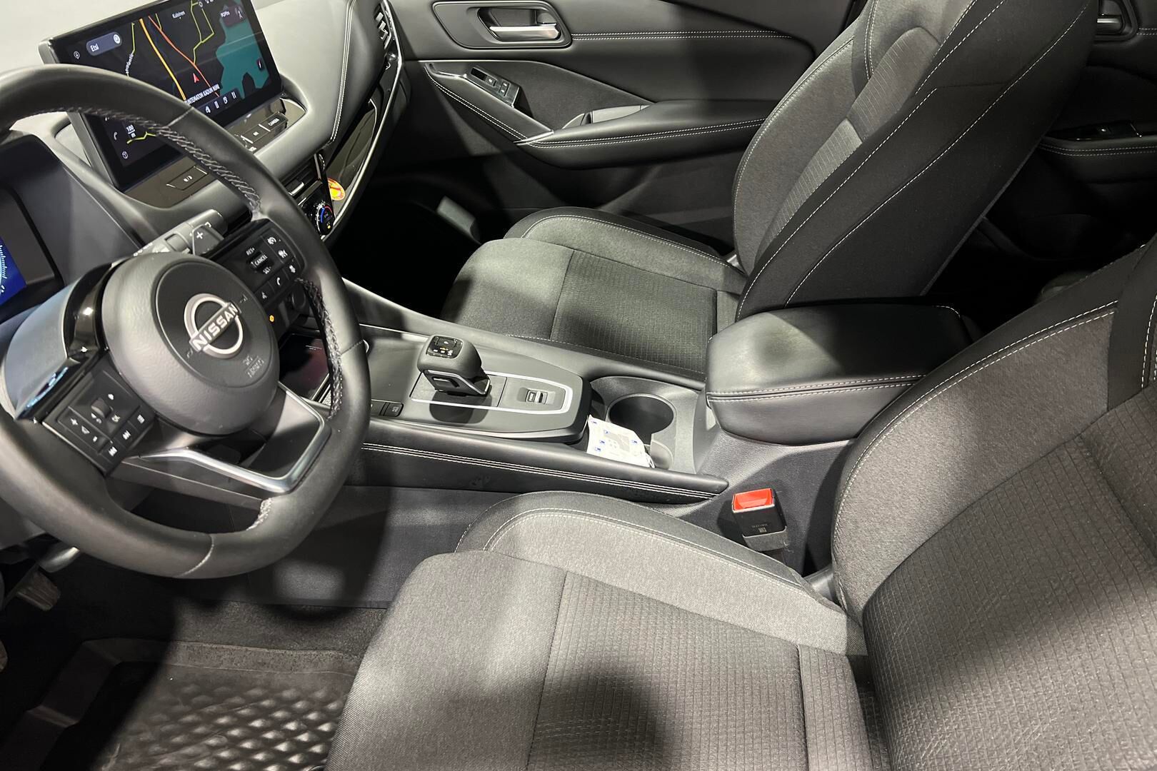 Nissan Qashqai iso kuva 9