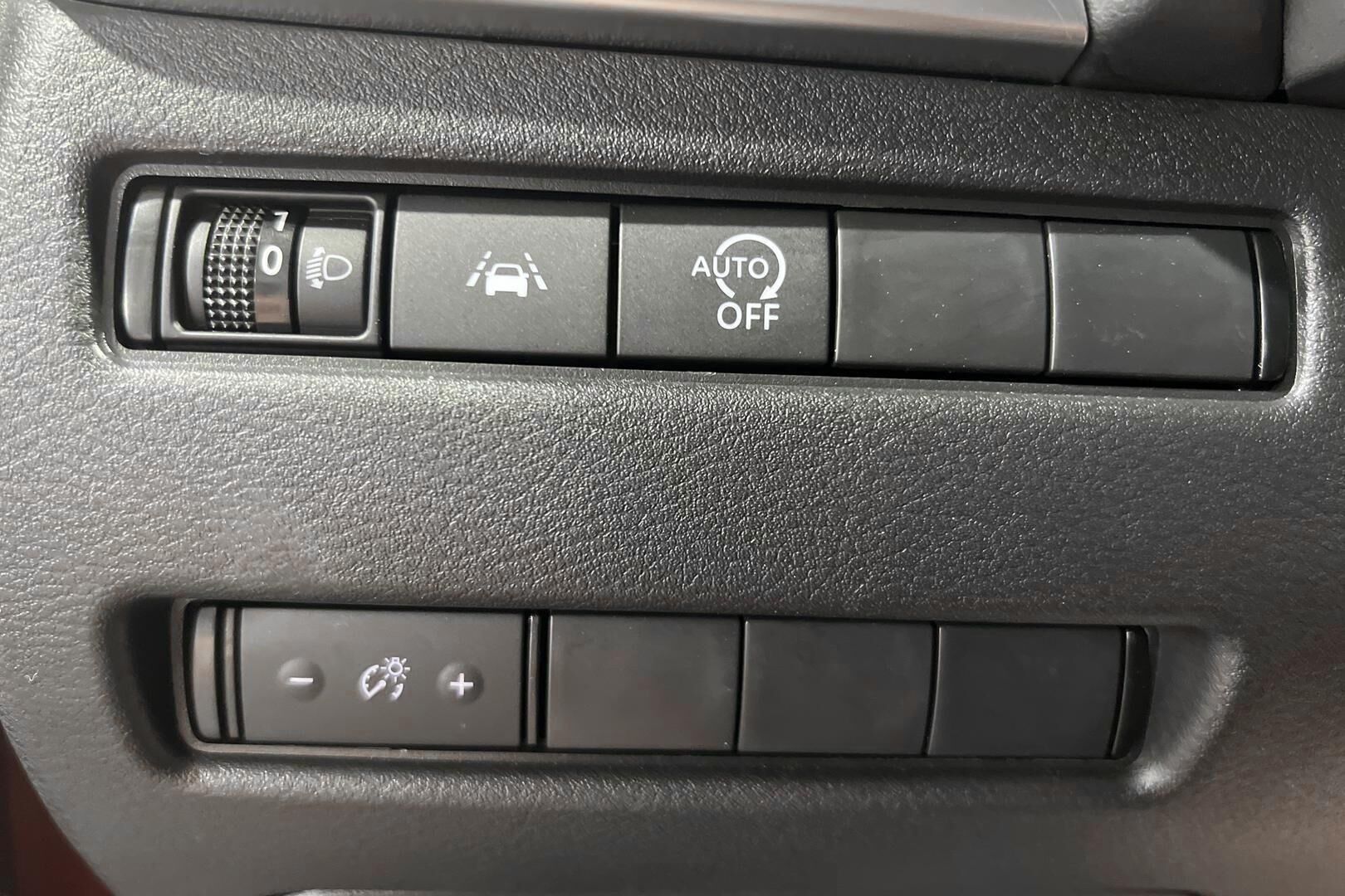 Nissan Qashqai iso kuva 14