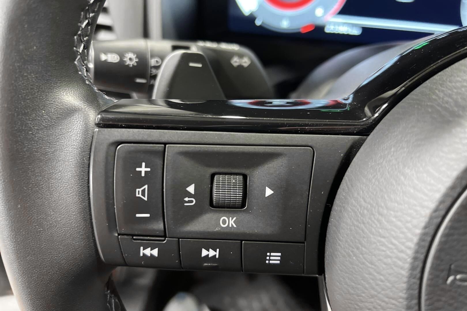 Nissan Qashqai iso kuva 15