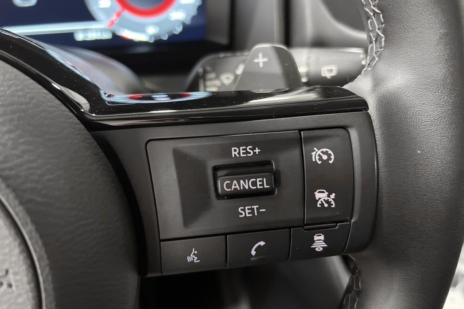 Nissan Qashqai iso kuva 16