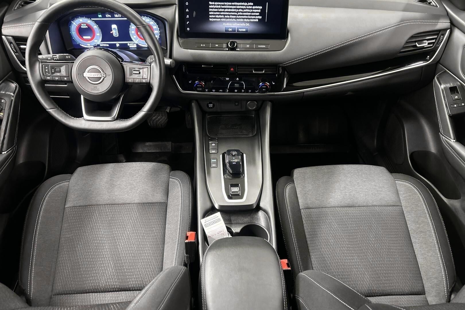 Nissan Qashqai iso kuva 10