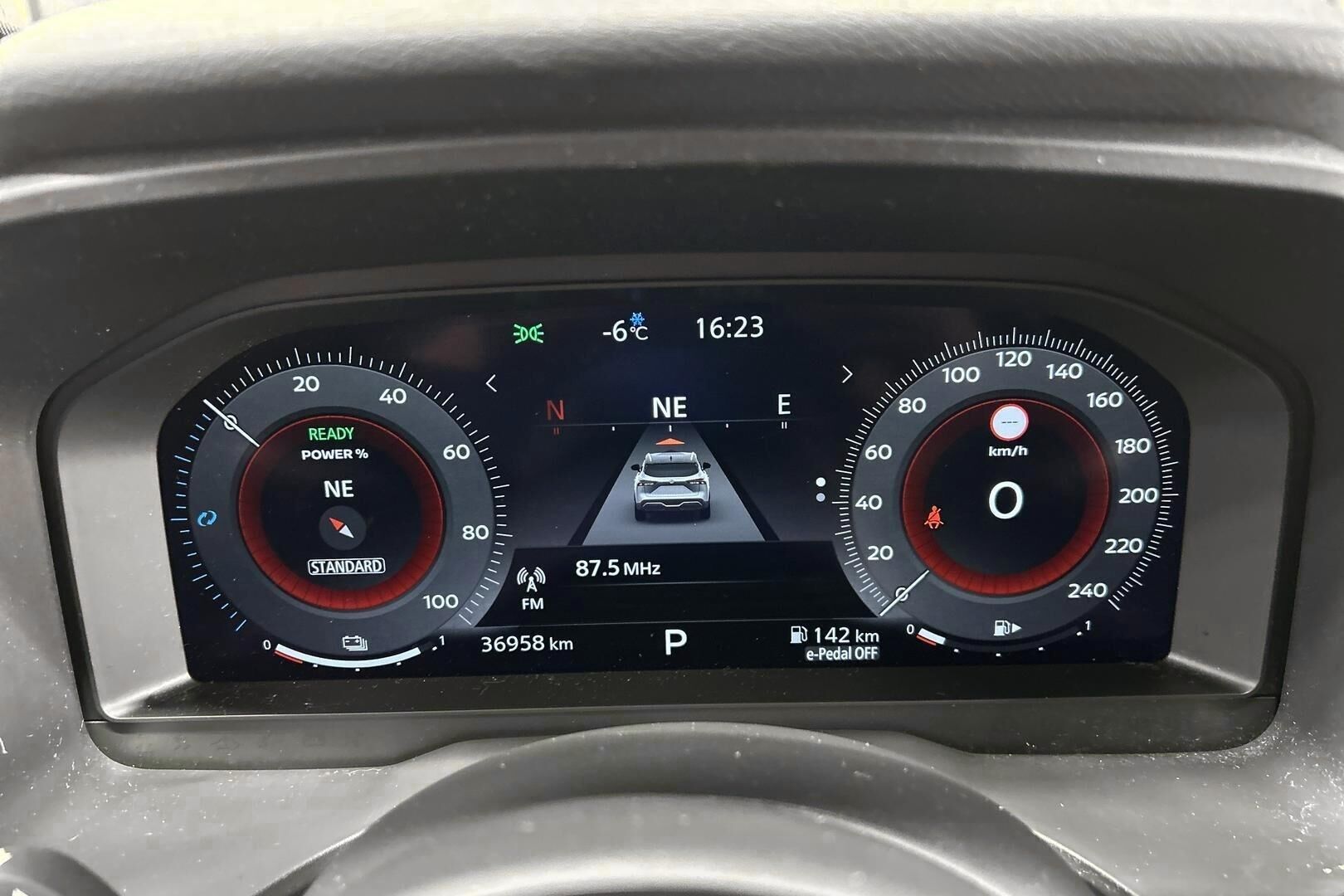 Nissan Qashqai iso kuva 9