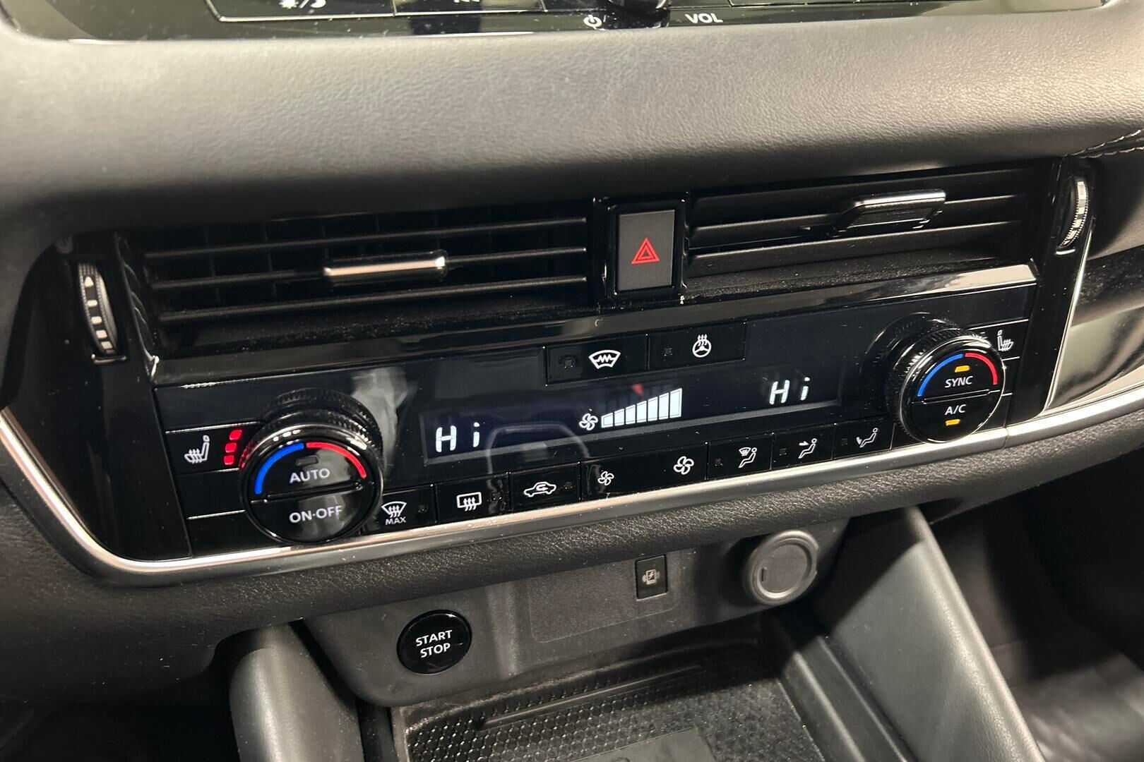 Nissan Qashqai iso kuva 14