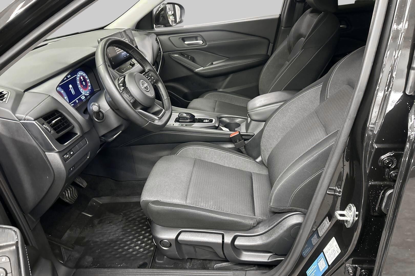 Nissan Qashqai iso kuva 8