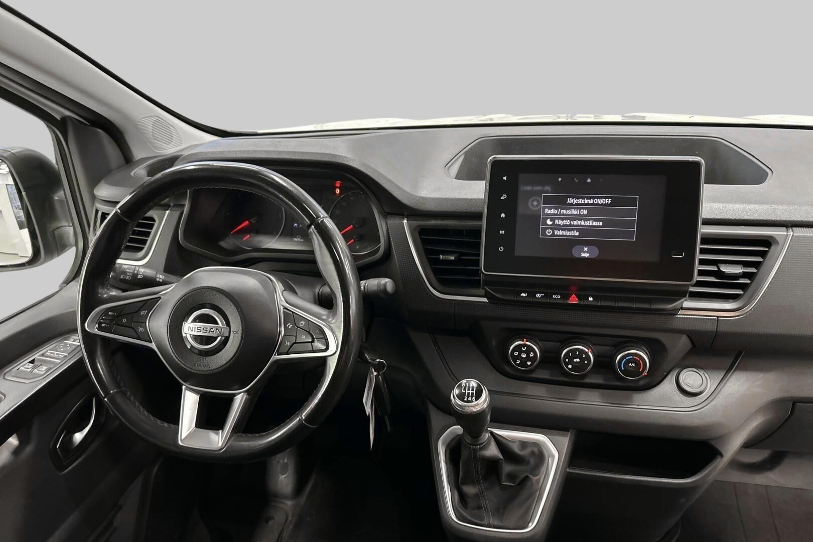 Nissan Primastar iso kuva 10